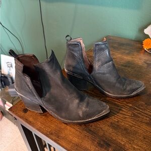 Cromwell leather ankle boots